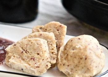 Semmelknödel mit geräucherten Entenbruststückchen (4 Stück)